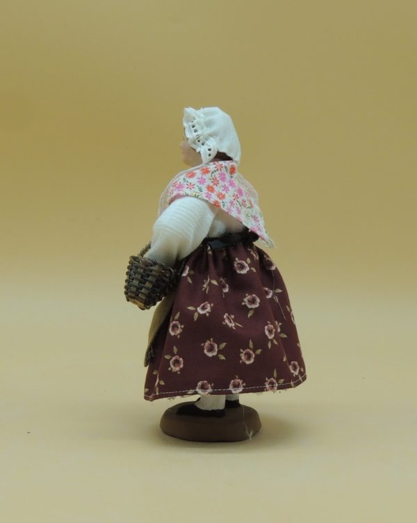 Santon Femme au panier 18cm – Image 2