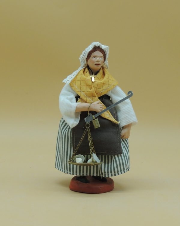 Santon Femme aux champignons 18cm